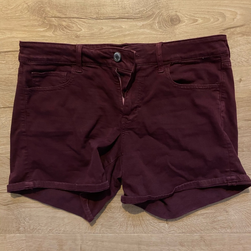 AMERICAN EAGLE midi shorts